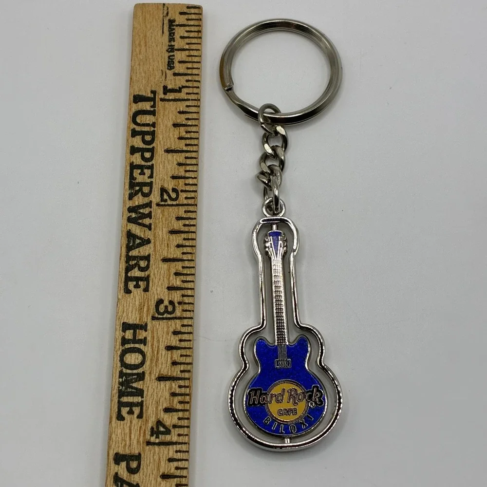 Hard Rock Cafe Biloxi Blue Glitter Electric Guitar Metal Souvenir Keychain